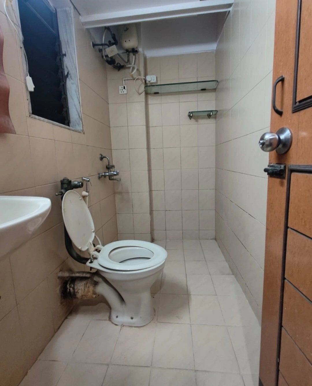 2 BHK Flat for Rent in Pleasant Park, Malad West