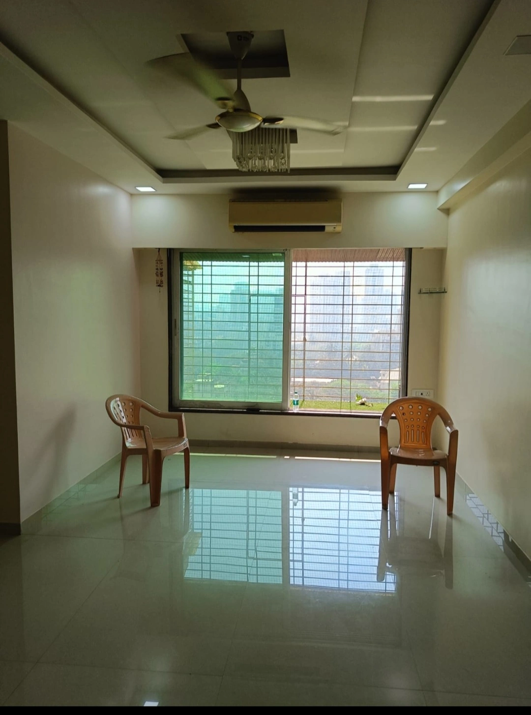 2 BHK Flat for Rent in Kabra Argentum Tower, Goregaon West