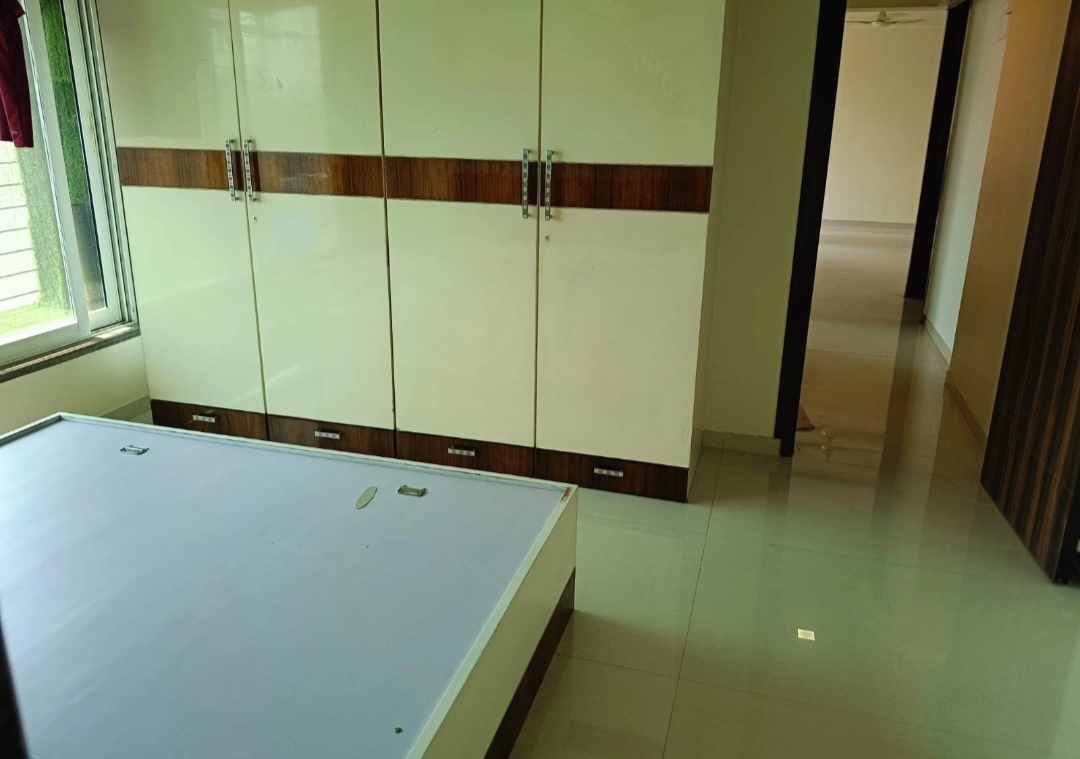 2 BHK Flat for Rent in Kabra Argentum Tower, Goregaon West