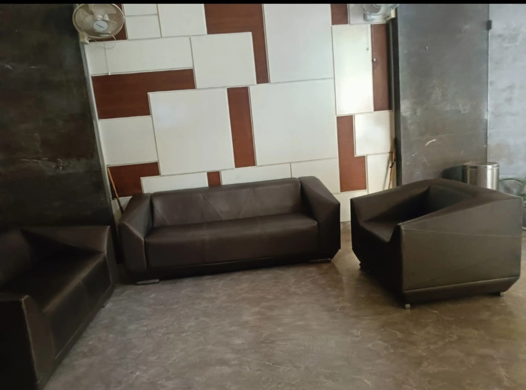 2 BHK Flat for Rent in Kabra Argentum Tower, Goregaon West