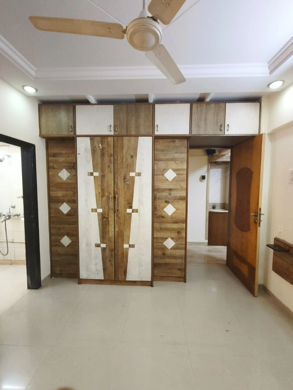 3 BHK Flat for Rent in Shree Krishna Heights, Malad East