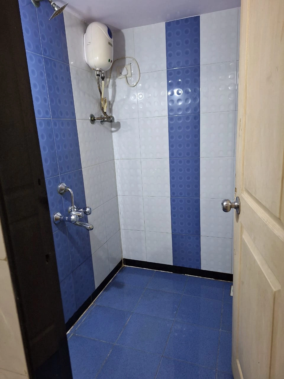 1 BHK Flat for Rent in Jawahar Nagar Road No12, Goregaon West
