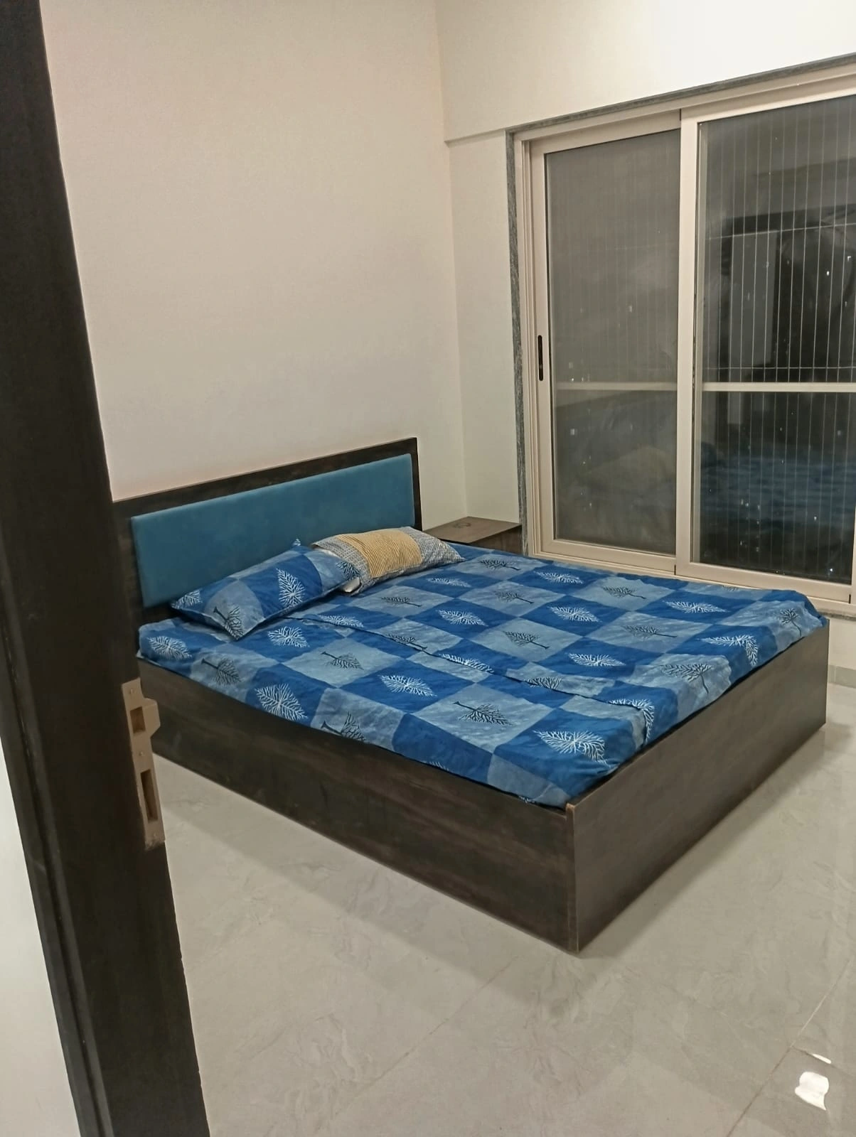 Double Sharing Room Girls only Flat for PG in Bharat Arize Tower, Goregaon West