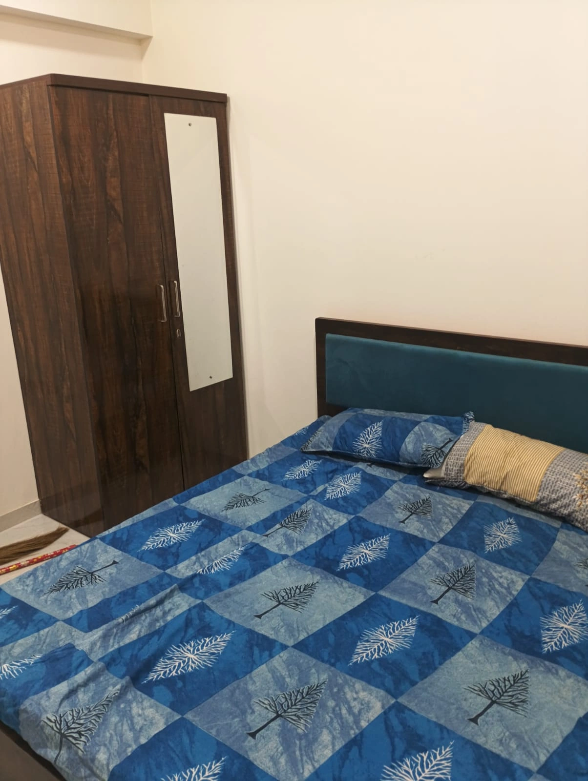 Double Sharing Room Girls only Flat for PG in Bharat Arize Tower, Goregaon West
