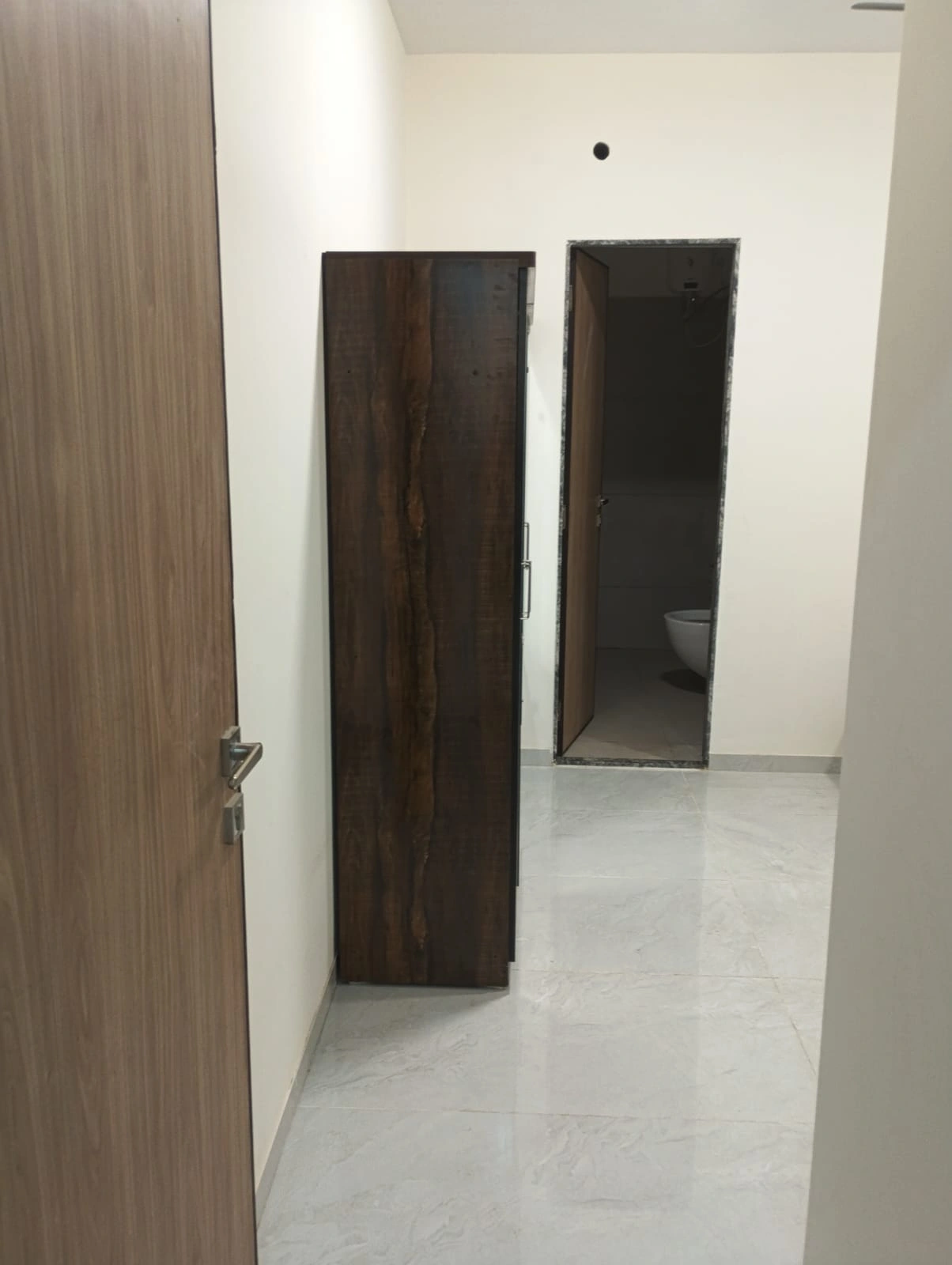 Double Sharing Room Girls only Flat for PG in Bharat Arize Tower, Goregaon West