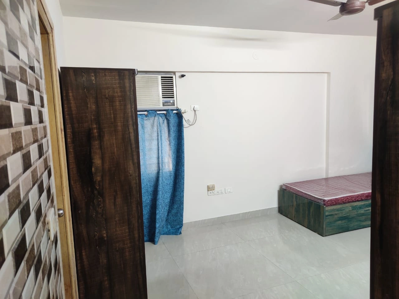 Double Sharing Room Girls only Flat for PG in Moksh Tower, Malad East