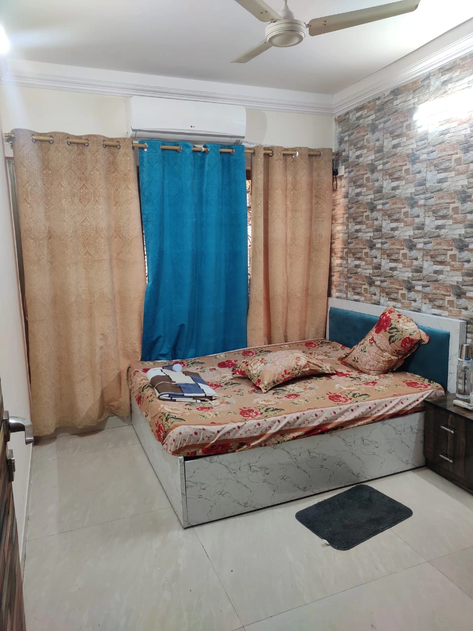 Double Sharing Room Girls only Flat for PG in Moksh Tower, Malad East