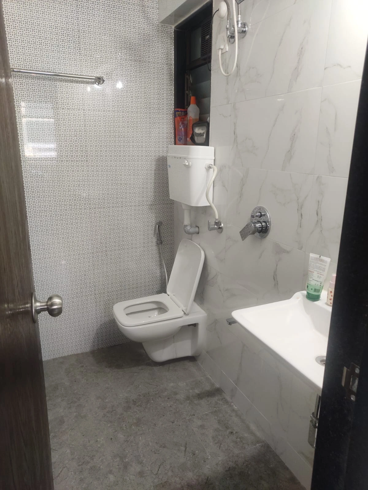 Single Room Girls only Flat for PG in Bhoomi Samarth, Goregaon East