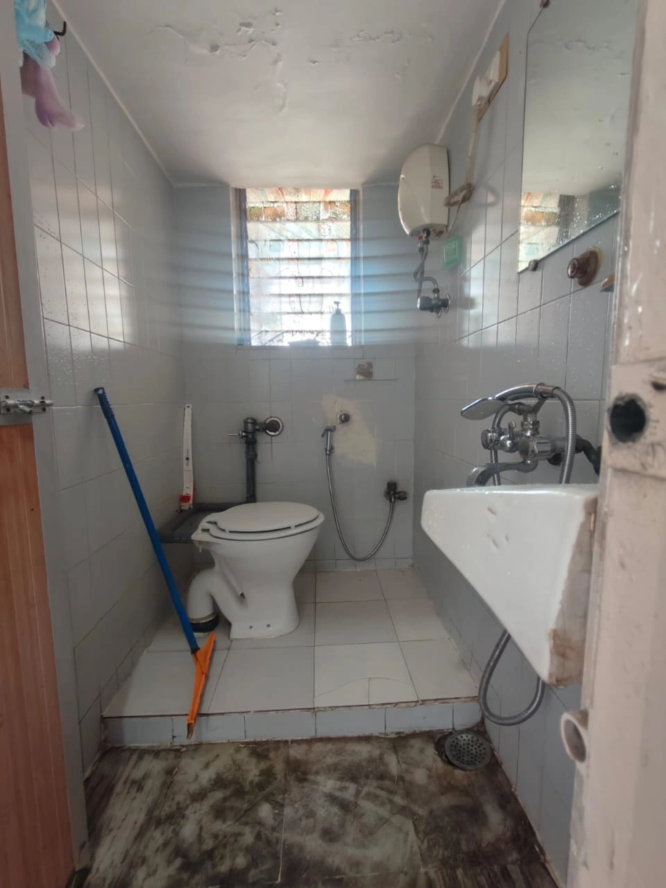 1 BHK Flat for Rent in Blue Pearl Society, Malad West