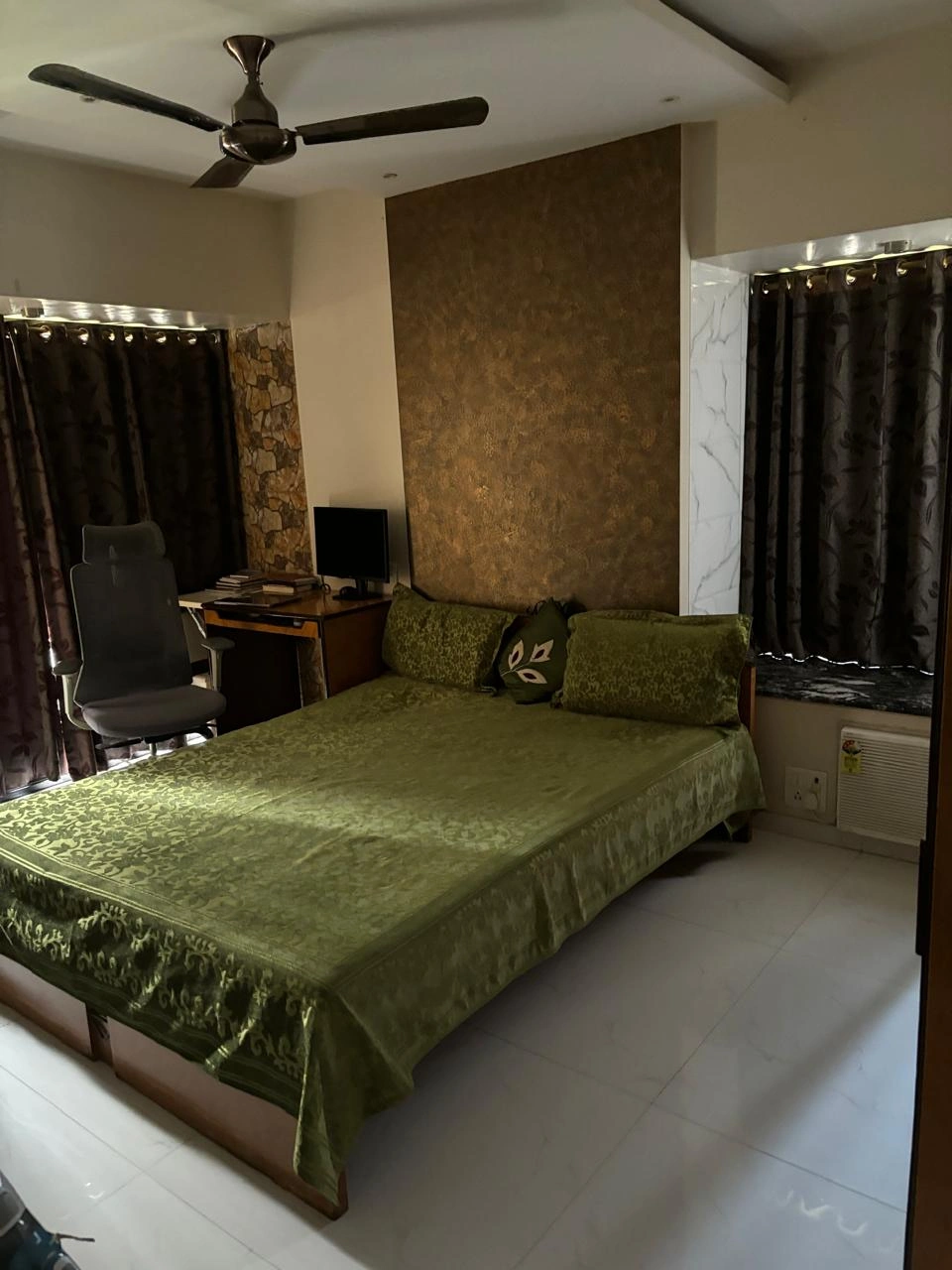 3 BHK Flat for Rent in Velentine Tower, Goregaon East