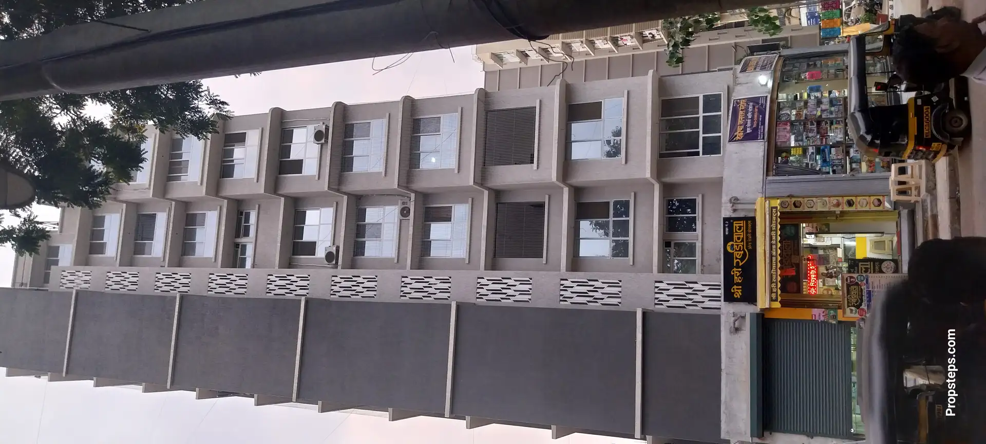 1 BHK Flat for Rent in Trident Tower, Goregaon West
