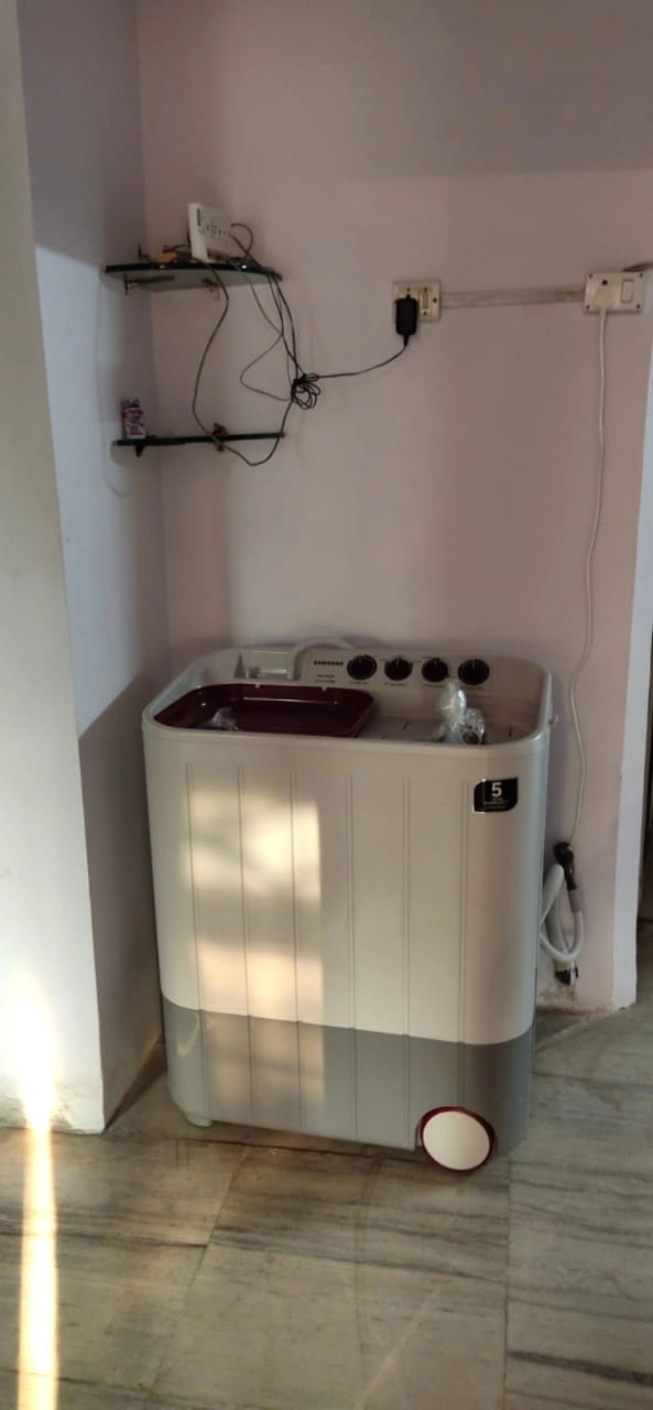 Double Sharing Room Boys only Flat for PG in China Link, Malad West