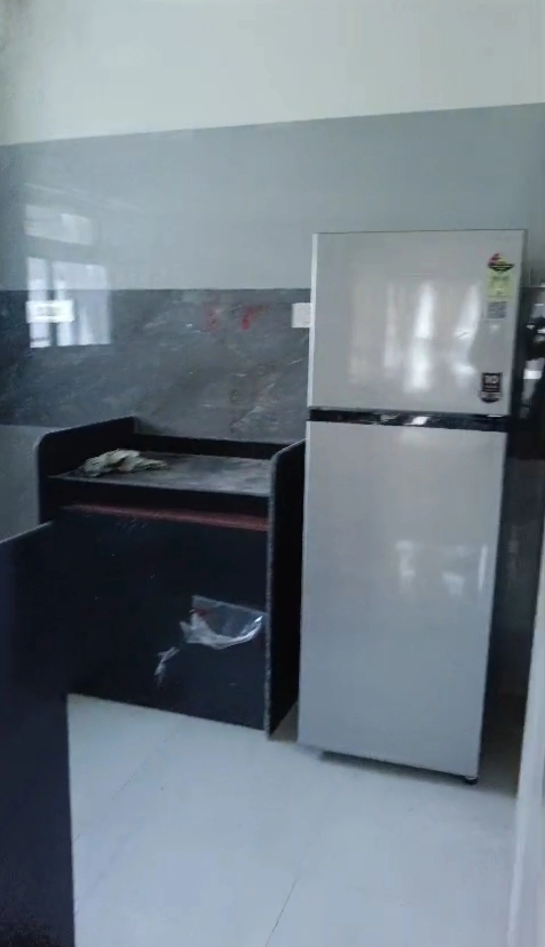 Double Sharing Room Boys only Flat for PG in DGS Anupam Tower, Malad West