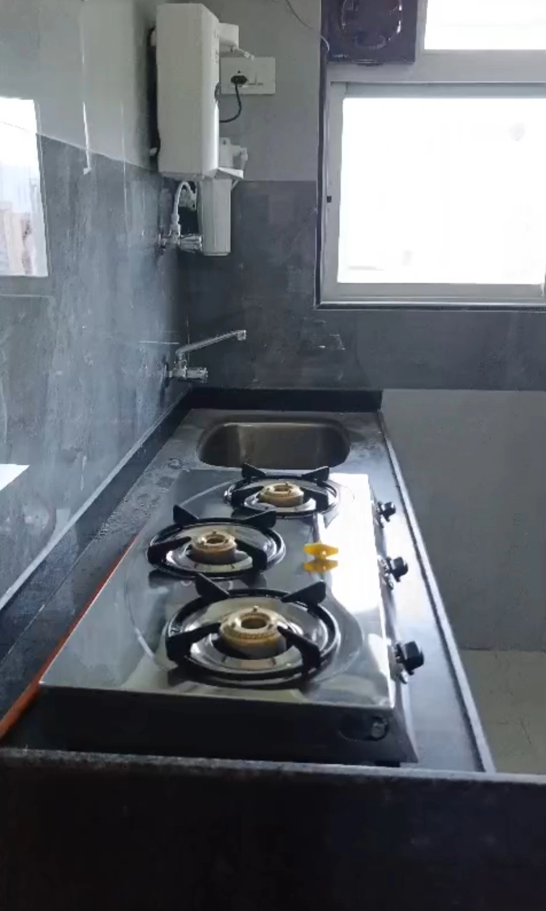 Double Sharing Room Boys only Flat for PG in DGS Anupam Tower, Malad West