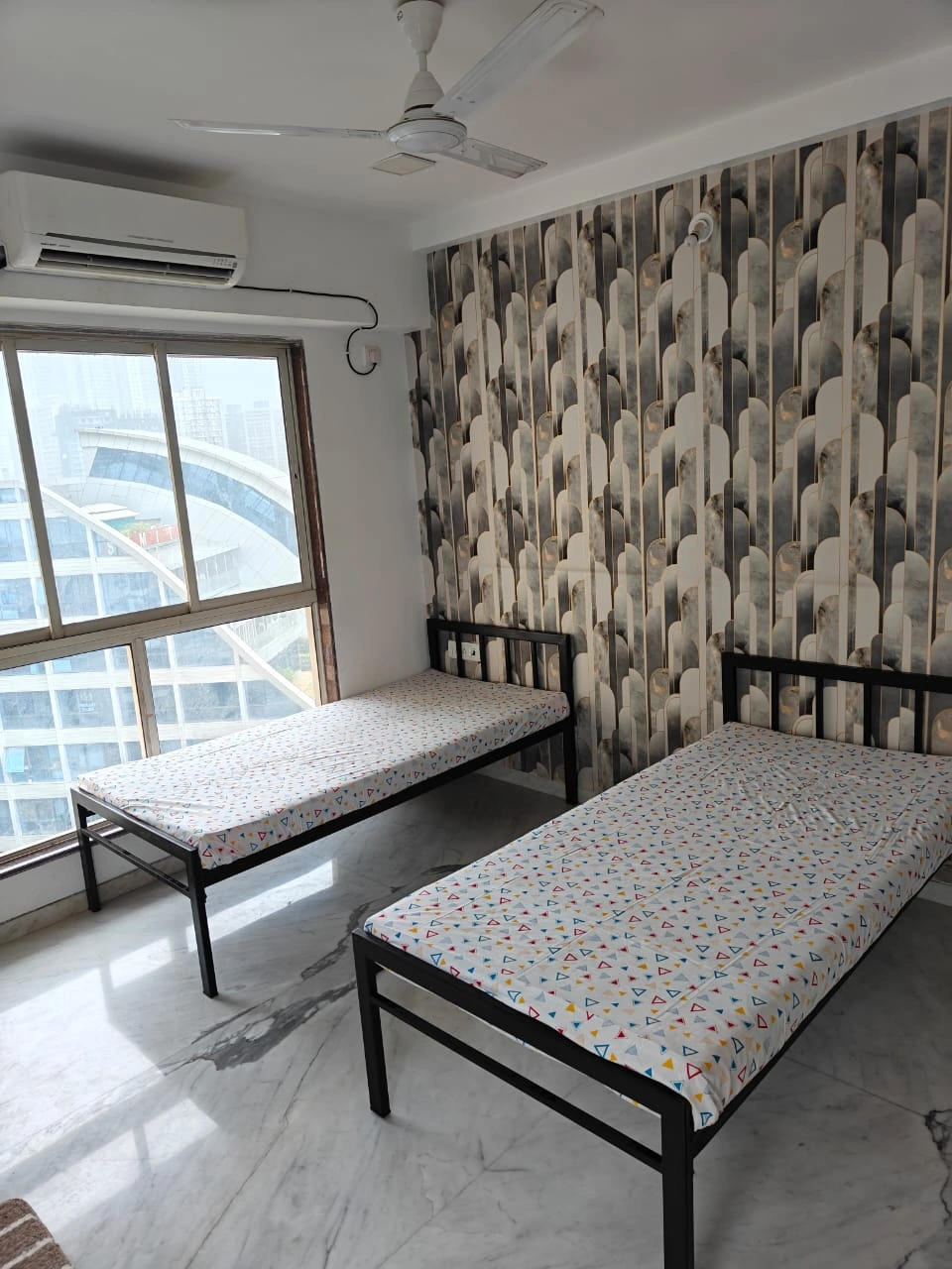 Double Sharing Room Boys only Flat for PG in Western Woods Tower , Malad East