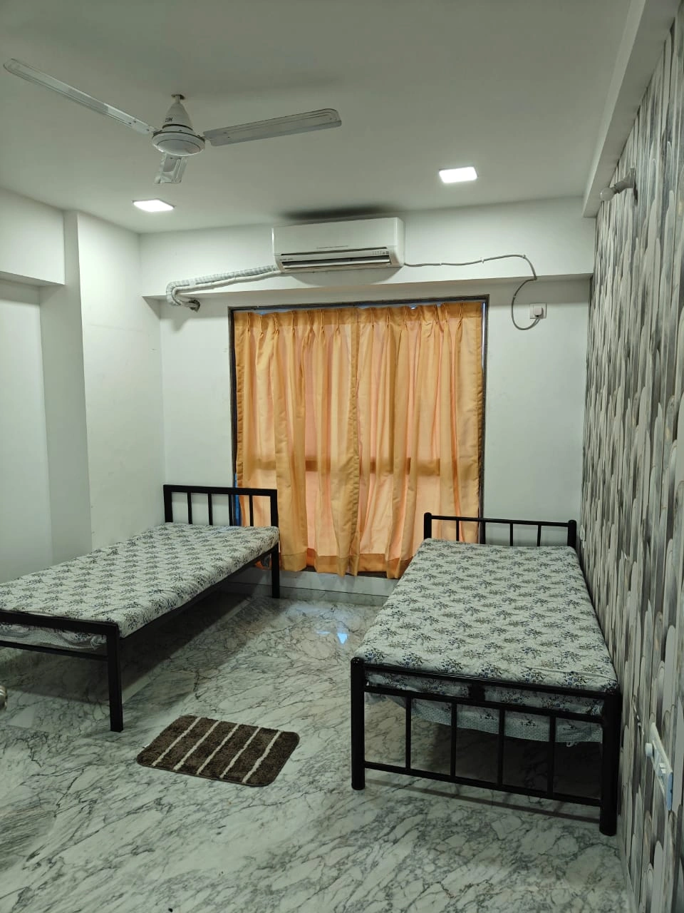 Double Sharing Room Boys only Flat for PG in Western Woods Tower , Malad East