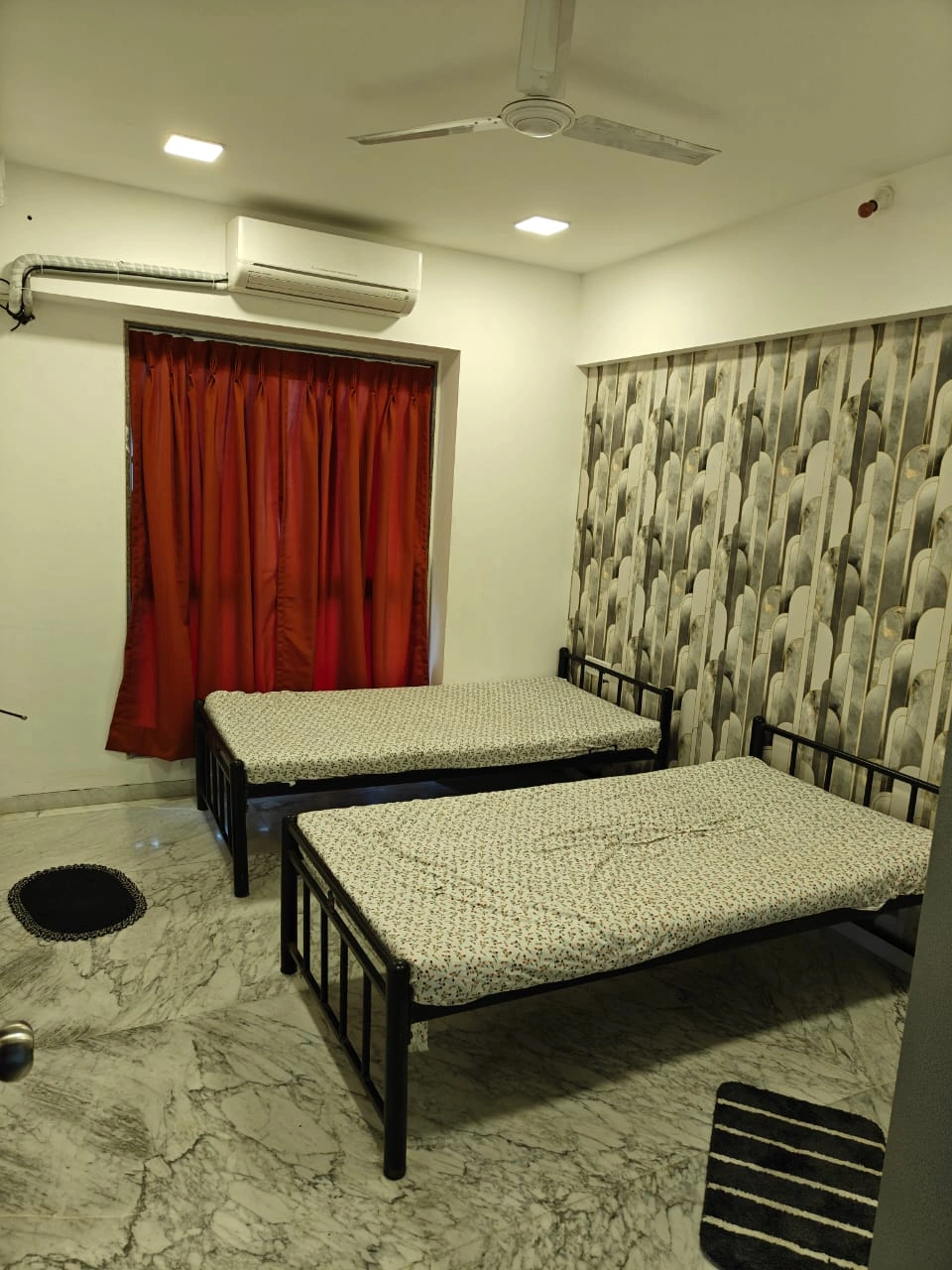 Double Sharing Room Boys only Flat for PG in Western Woods Tower , Malad East