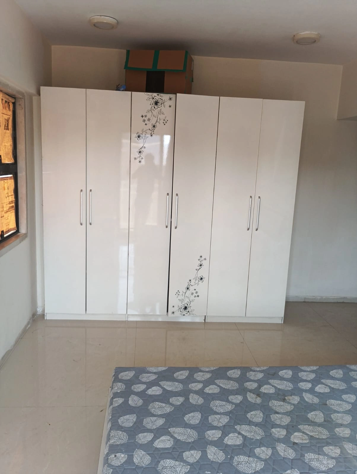 Double Sharing Room Girls only Flat for PG in Monal Apartment , Malad East