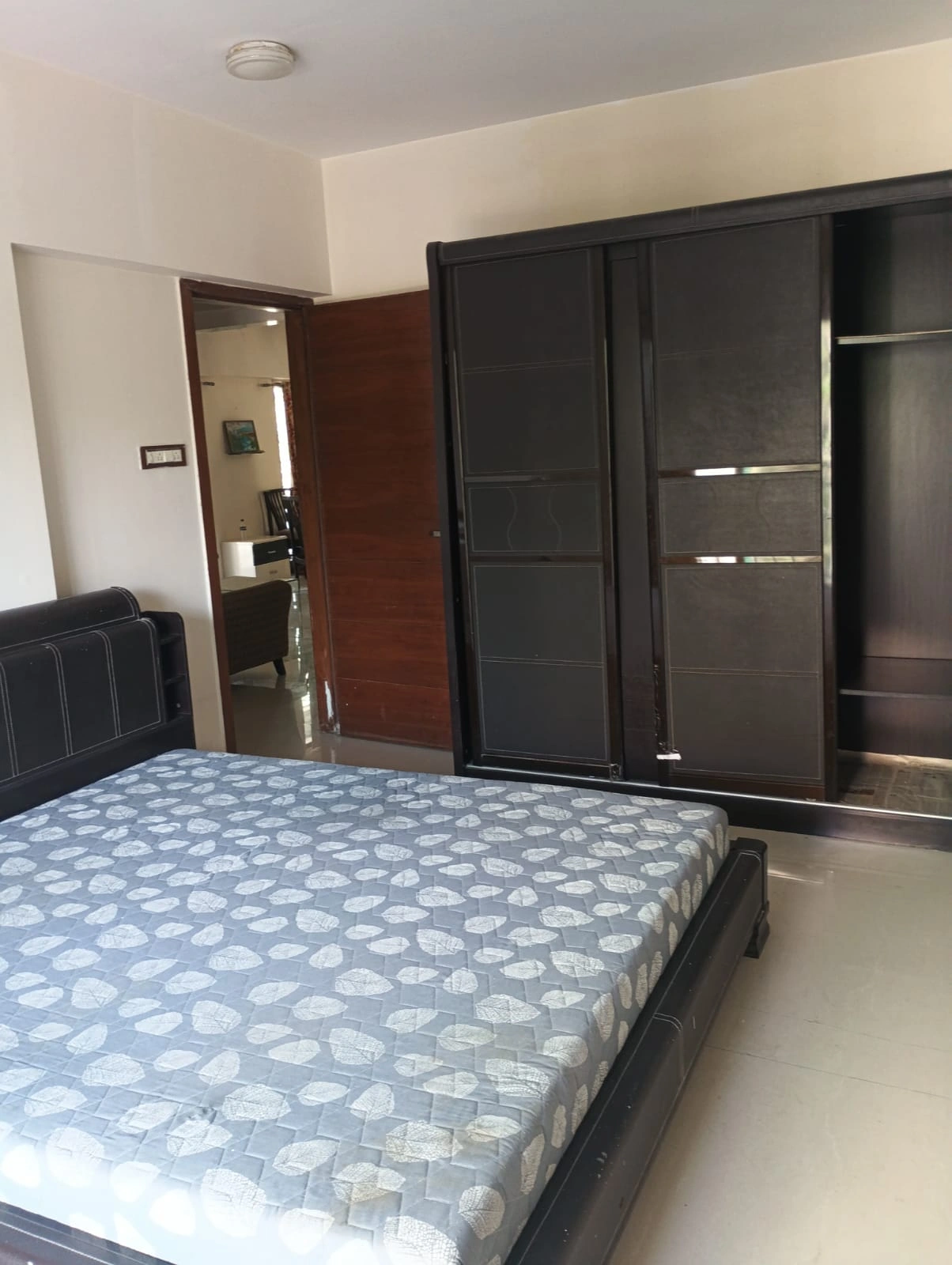Double Sharing Room Girls only Flat for PG in Monal Apartment , Malad East