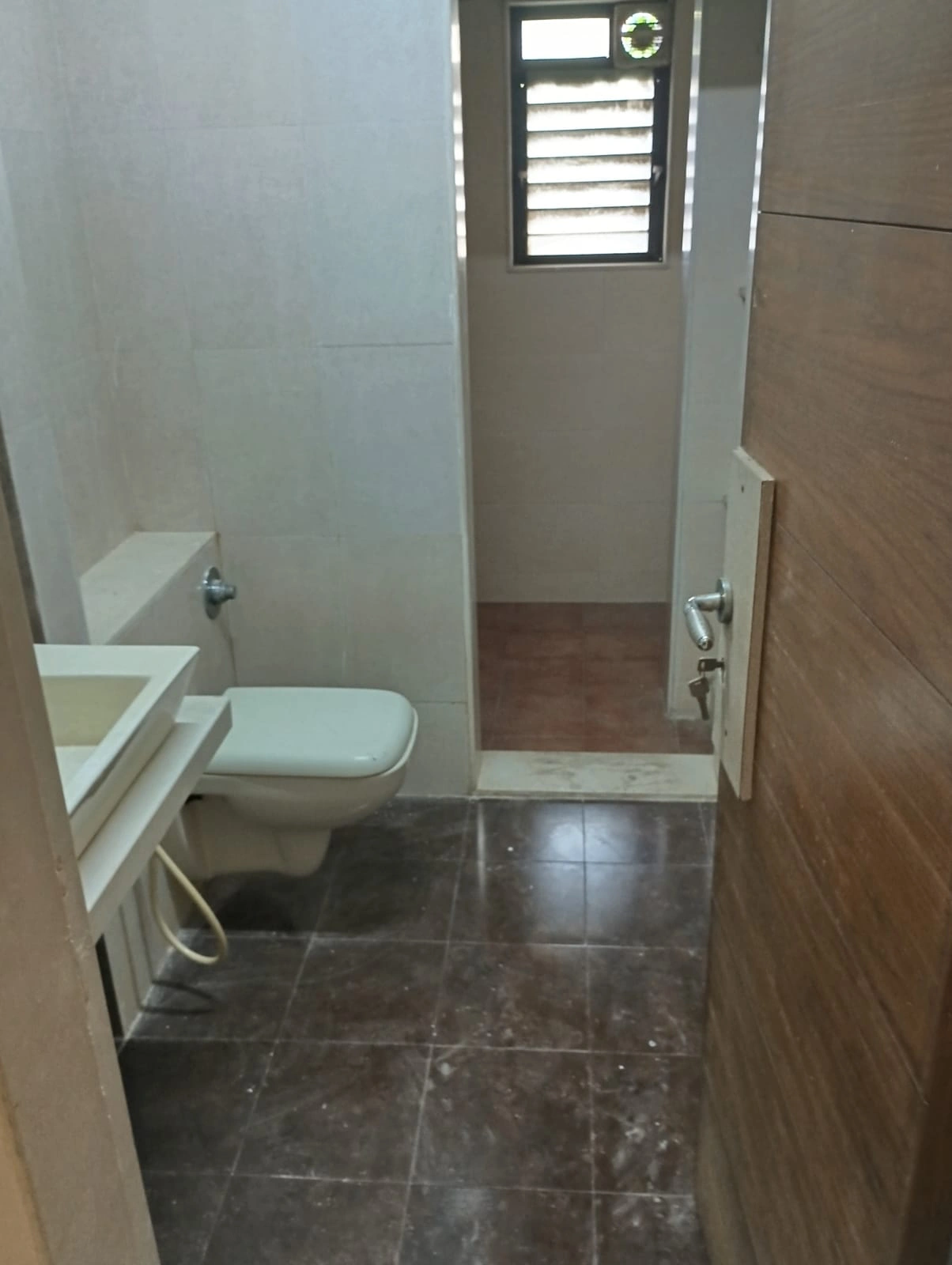 Double Sharing Room Girls only Flat for PG in Monal Apartment , Malad East
