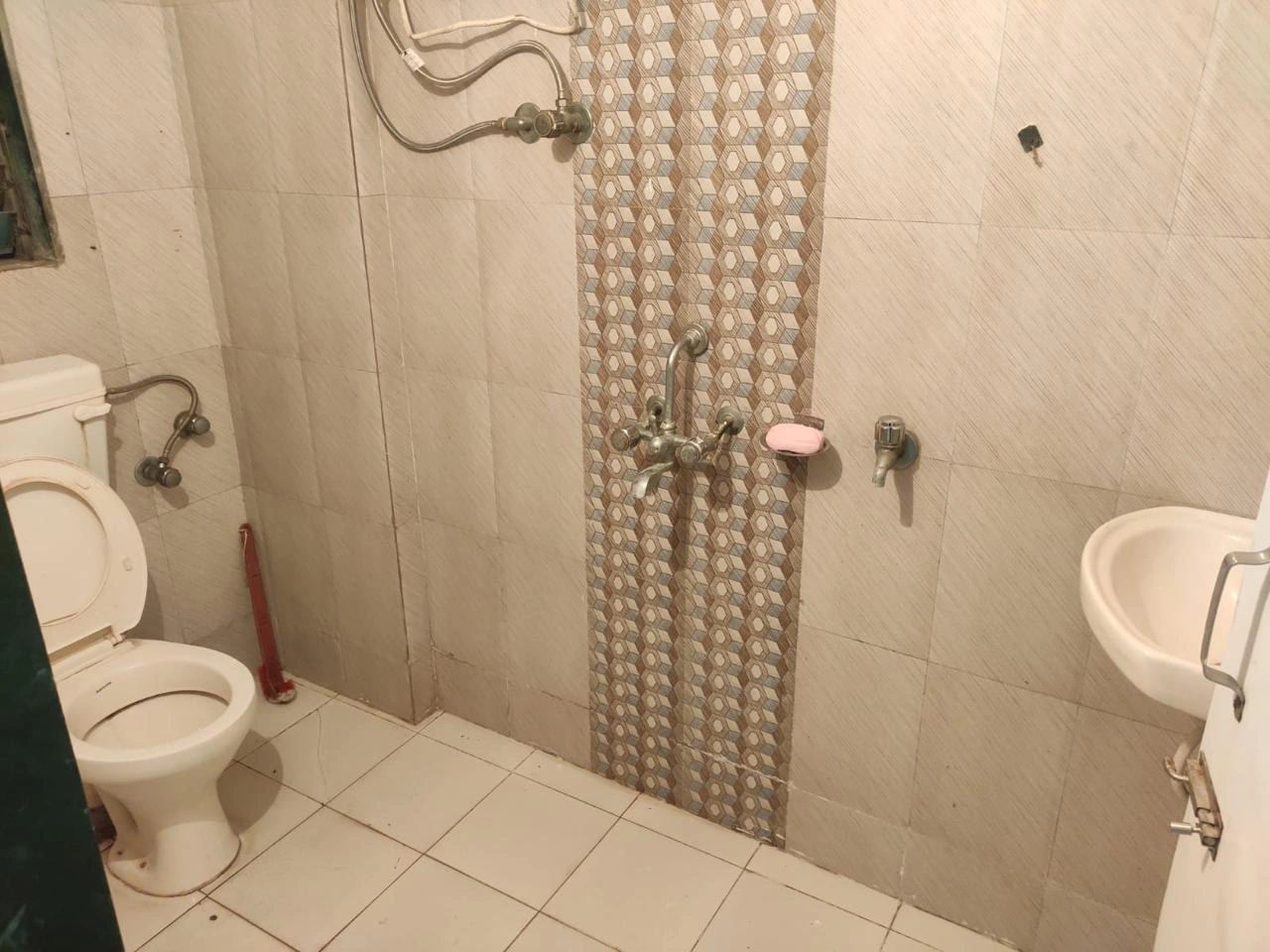 Double Sharing Room Girls only Flat for PG in Ma Enrich Society, Malad East
