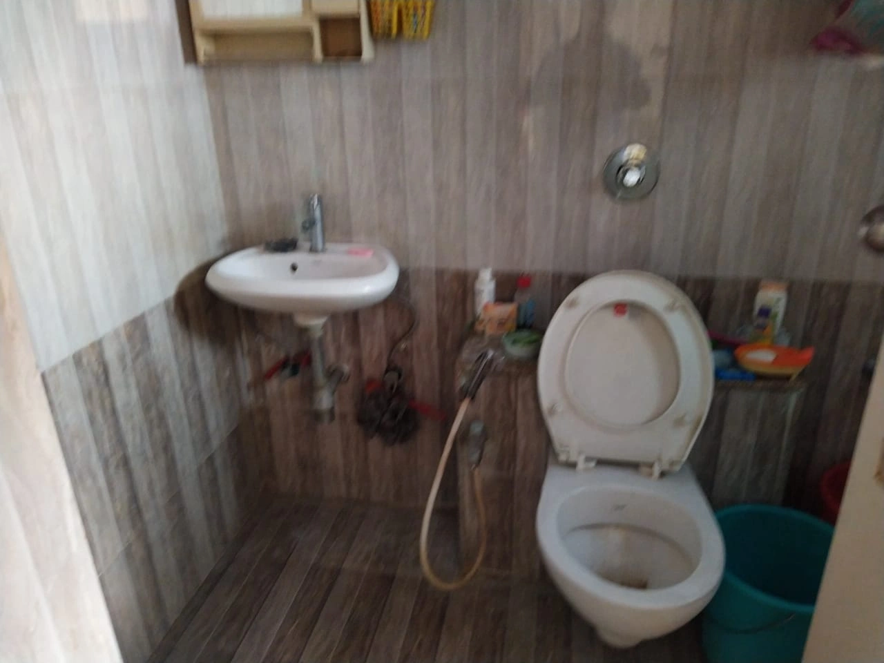 Triple Sharing Room Girls only Flat for PG in Saptaratna Tower , Malad West