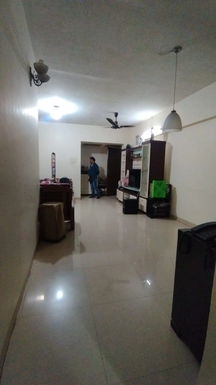 3 BHK Flat for Rent in Mahindra Gesco Society, Goregaon West