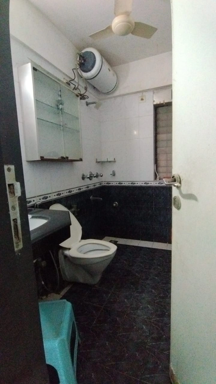 3 BHK Flat for Rent in Mahindra Gesco Society, Goregaon West