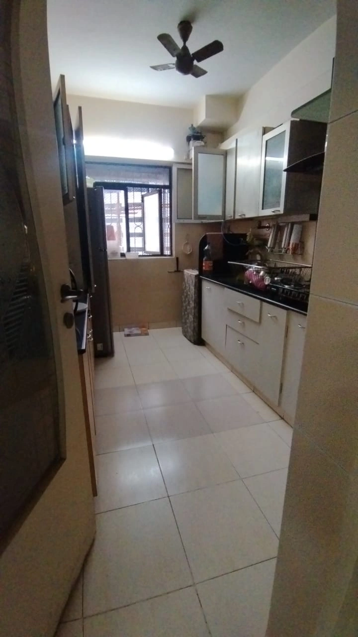 3 BHK Flat for Rent in Mahindra Gesco Society, Goregaon West