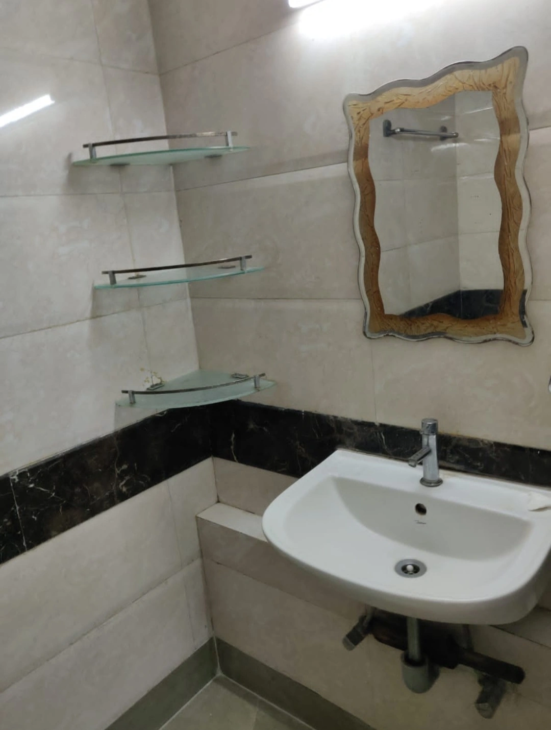3 BHK Flat for Rent in Saptaratna Tower , Malad West