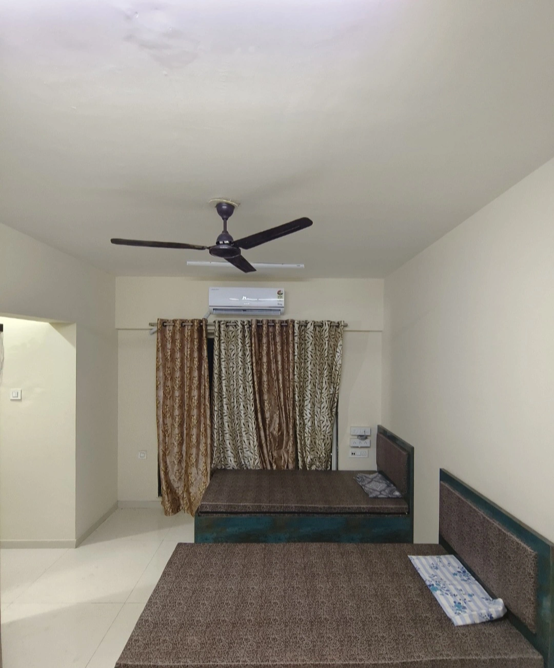 Double Sharing Room Girls only Flat for PG in Athena Tower, Goregaon West
