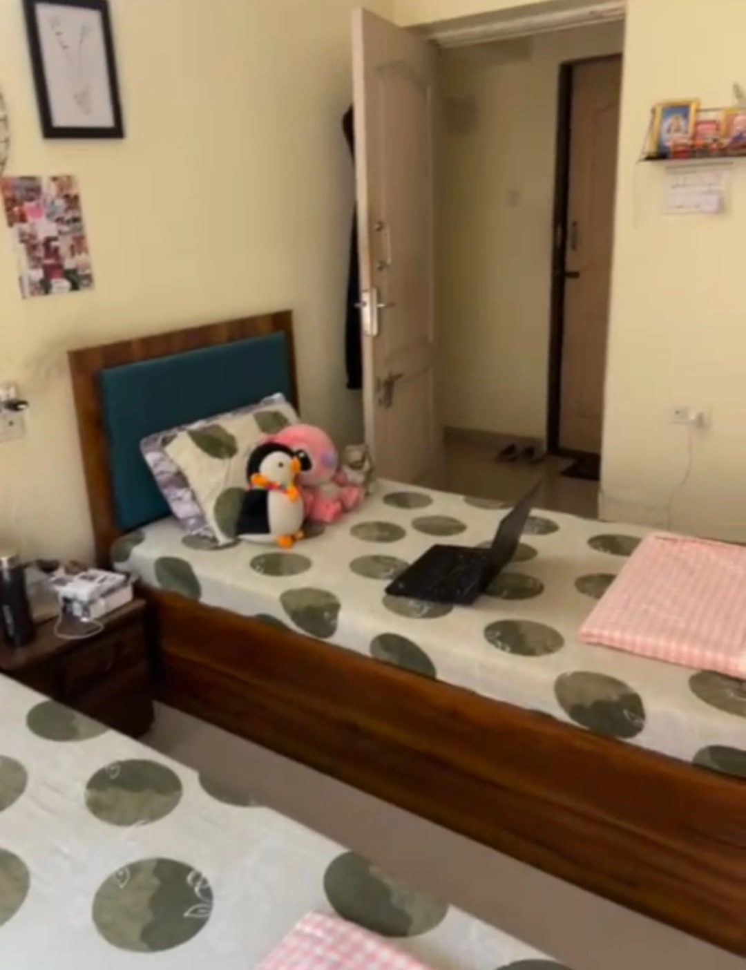 Single Room Girls only Flat for PG in Rashmi Heights, Malad East