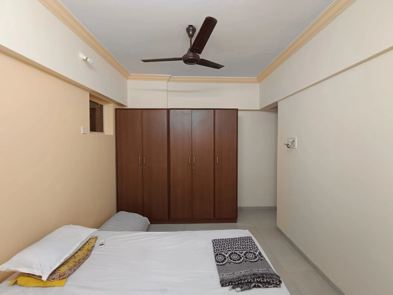 2 BHK Flat for Rent in Galaxy Classic Society, Goregaon West