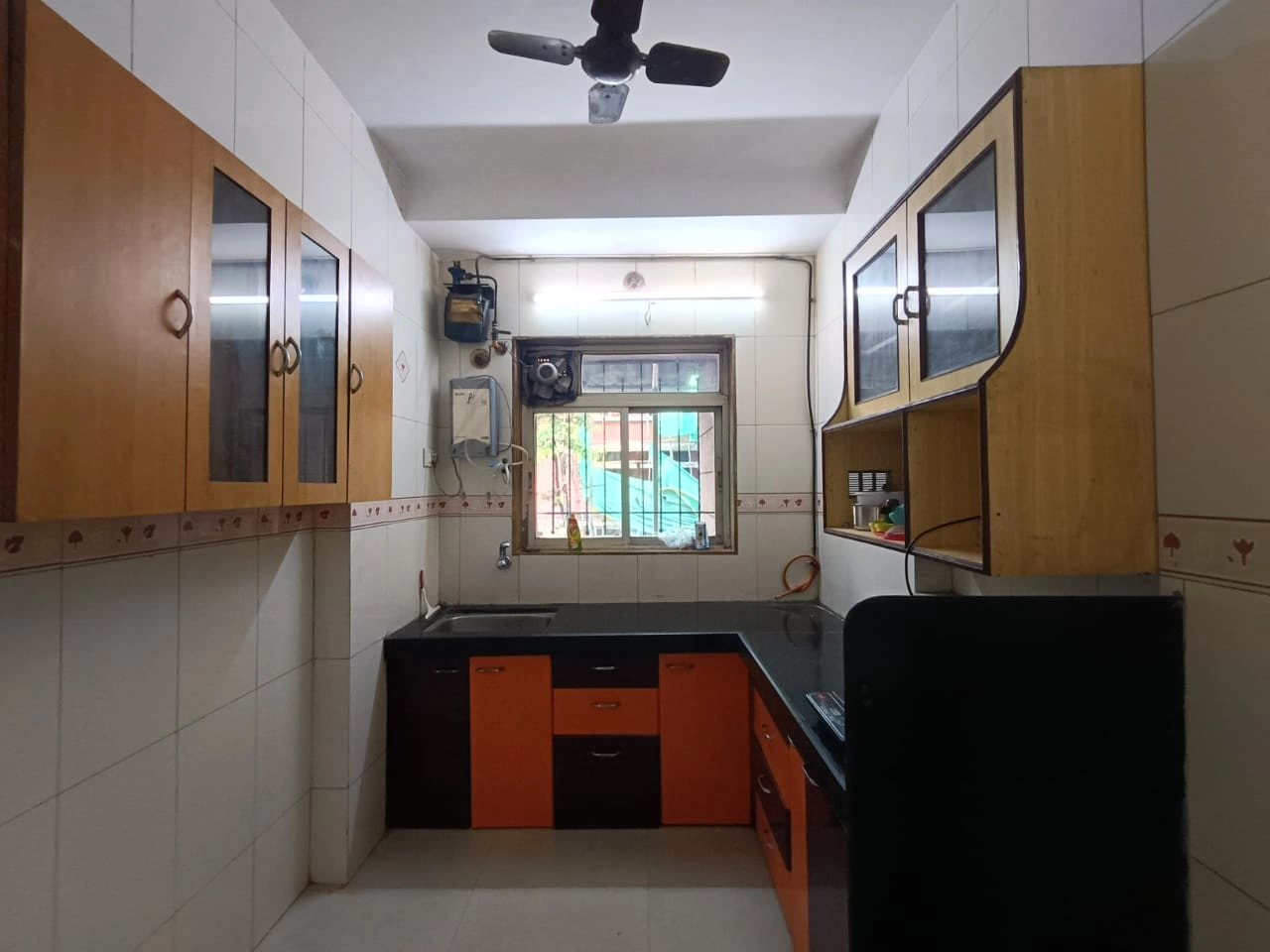 2 BHK Flat for Rent in Galaxy Classic Society, Goregaon West