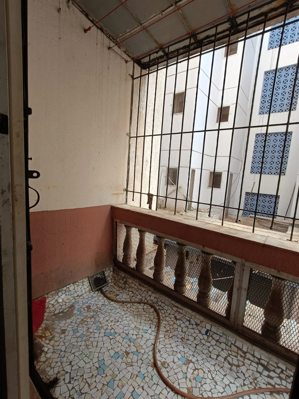 2 BHK Flat for Rent in Galaxy Classic Society, Goregaon West