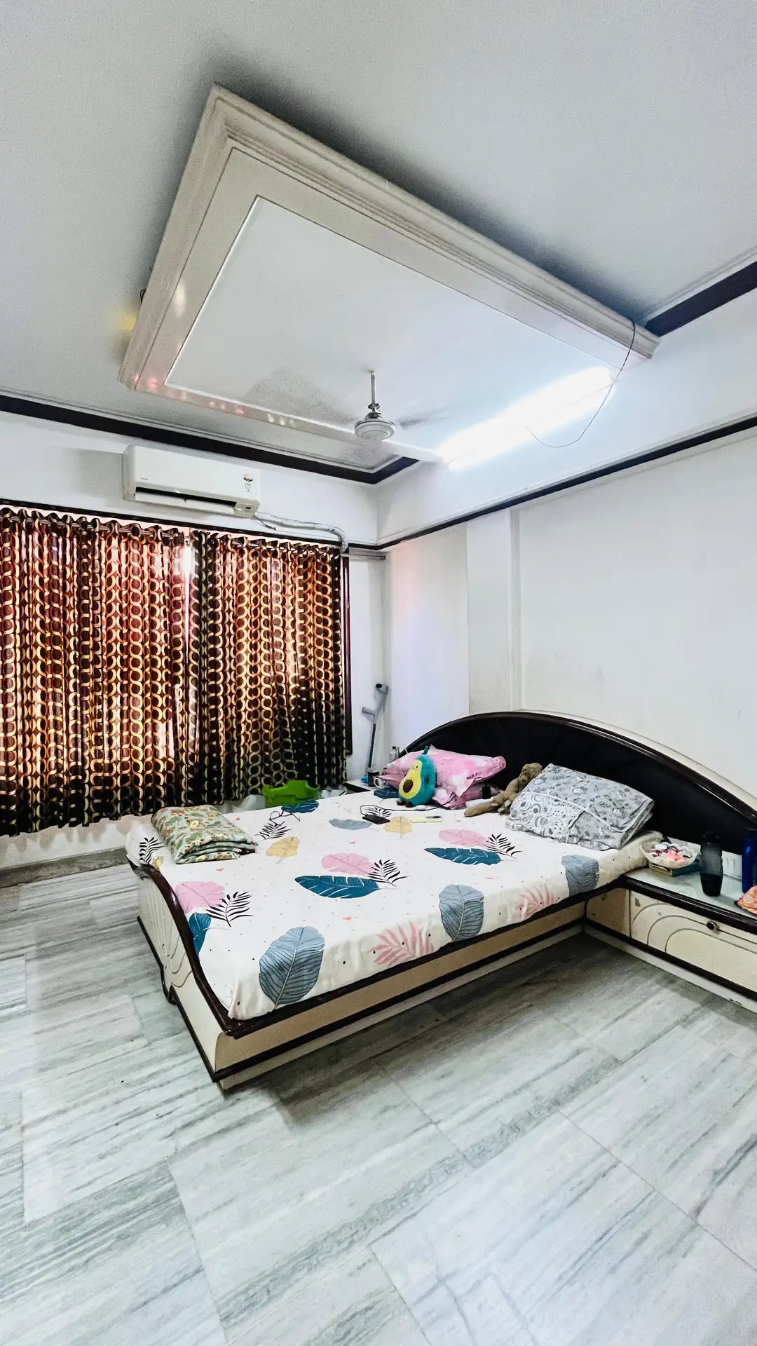 Single Room Girls only Flat for PG in Nidhi Van Apartment , Malad East