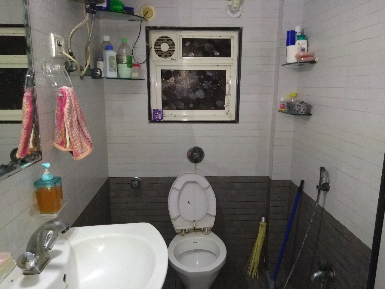 3 BHK Flat for Rent in Fressia Rani Billo, Malad East