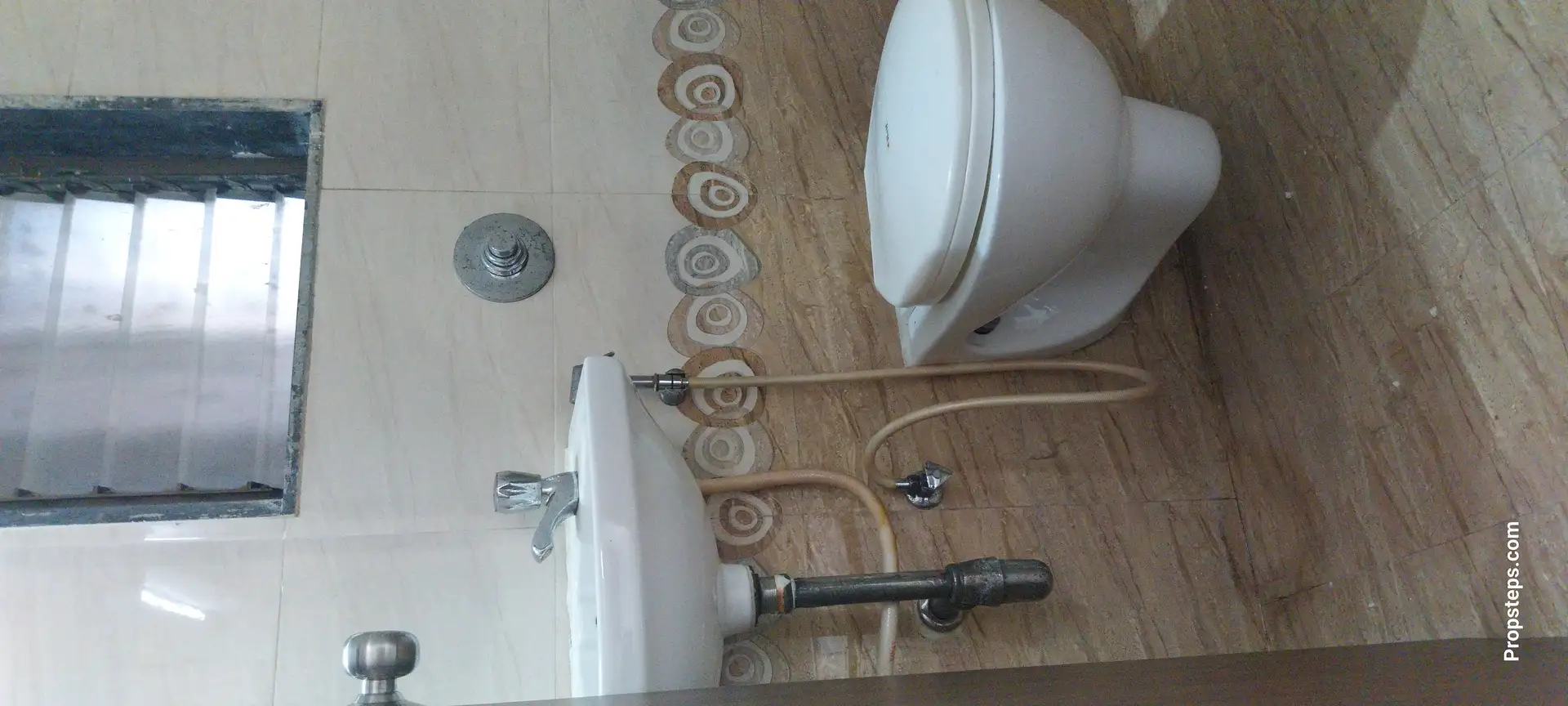 2.5 BHK Flat for Rent in Sethia Link View, Goregaon West