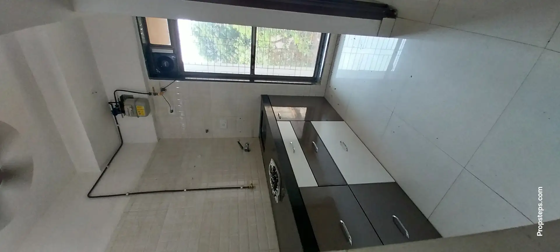2.5 BHK Flat for Rent in Sethia Link View, Goregaon West