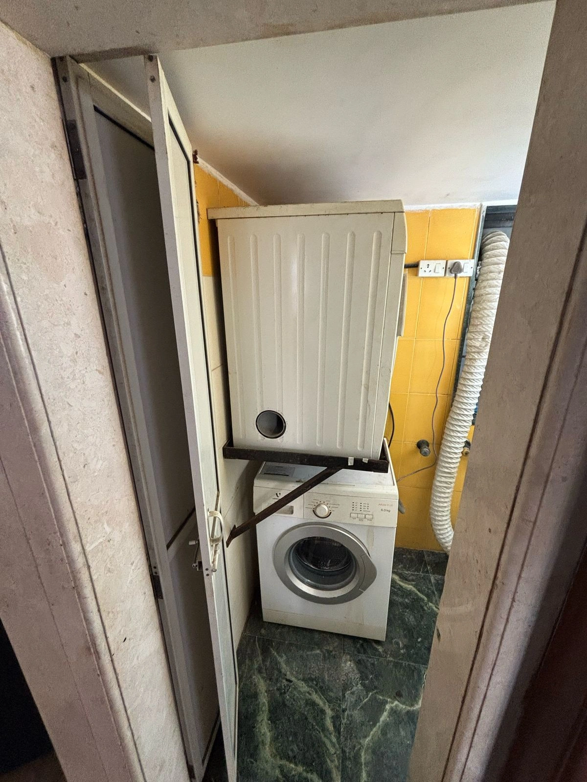 1 BHK Flat for Rent in Vasant Galaxy Complex, Goregaon West