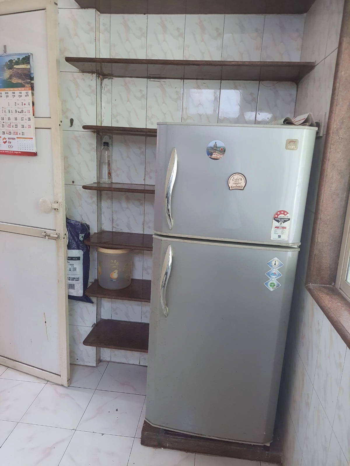2 BHK Flat for Rent in Hira Apartment , Goregaon West