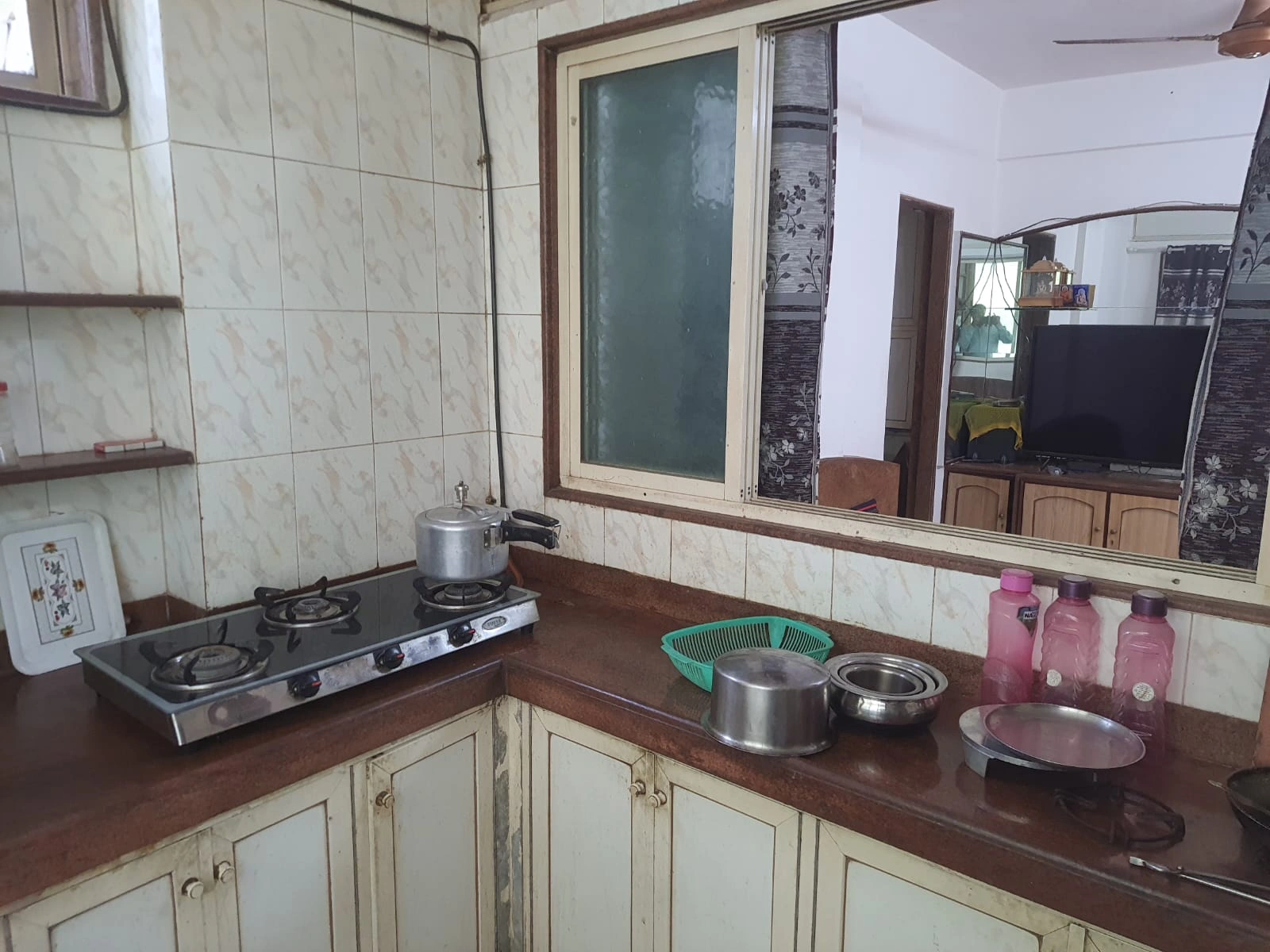 2 BHK Flat for Rent in Hira Apartment , Goregaon West