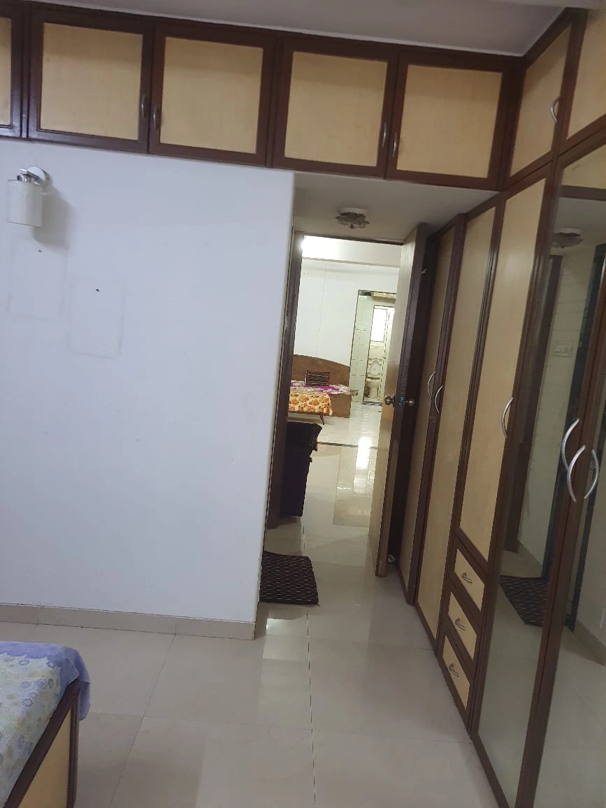 2 BHK Flat for Rent in Hira Apartment , Goregaon West