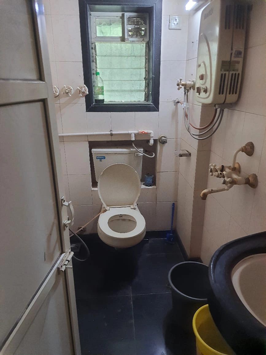 2 BHK Flat for Rent in Hira Apartment , Goregaon West