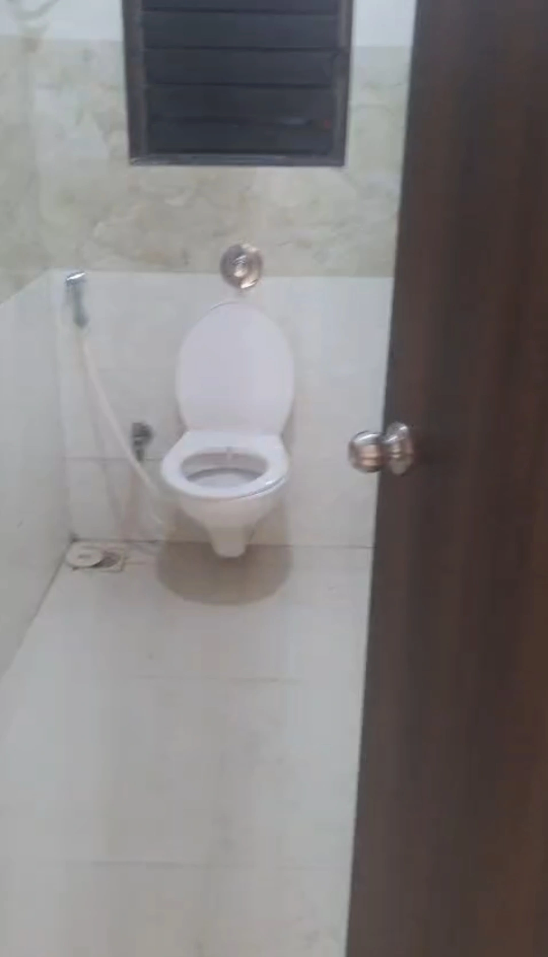 2 BHK Flat for Rent in Dhariwal Tower, Goregaon West
