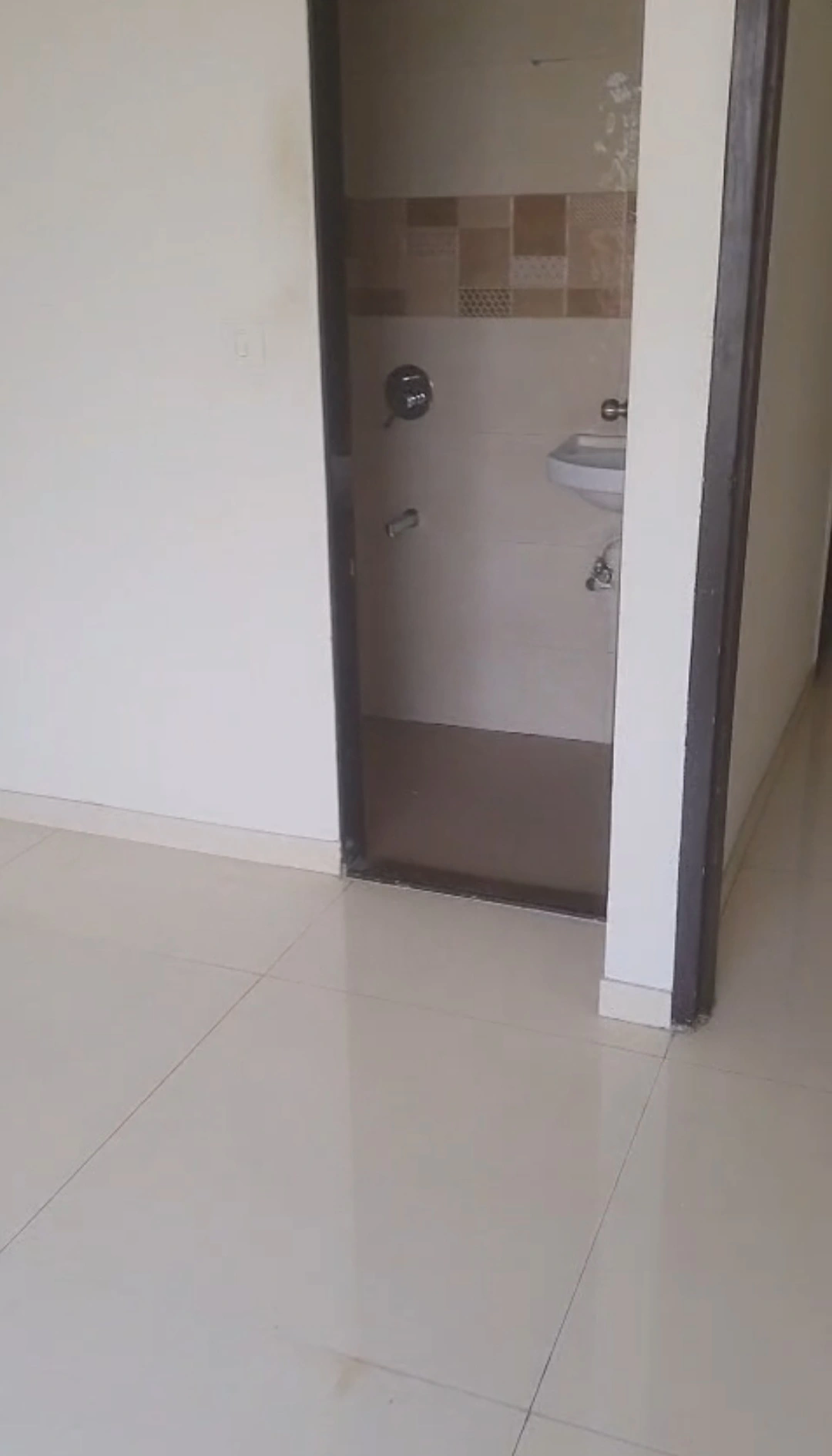 2 BHK Flat for Rent in Dhariwal Tower, Goregaon West
