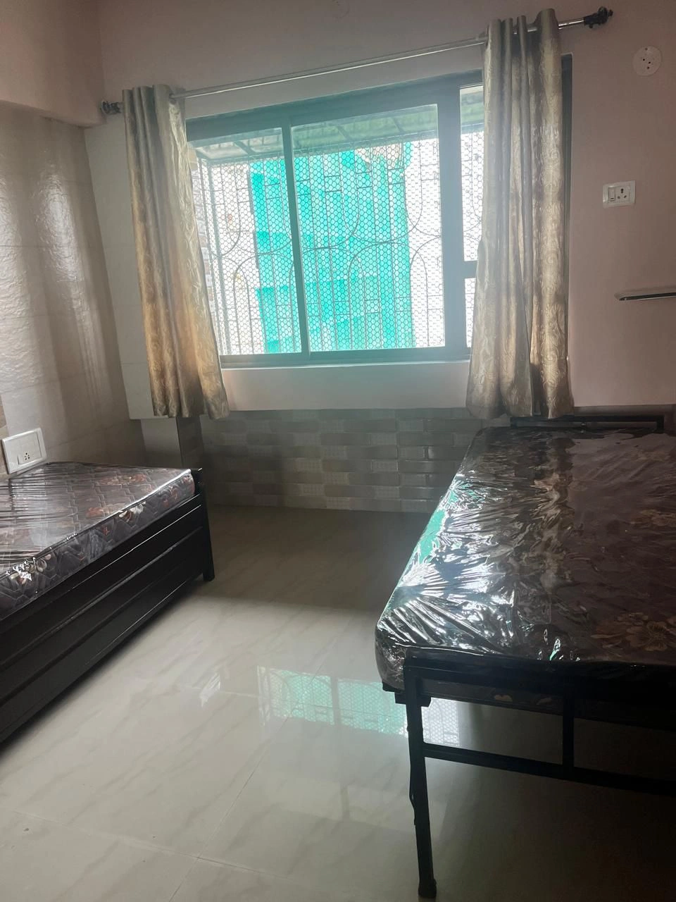 Double Sharing Room Boys only Flat for PG in Manisha Purti Society , Goregaon West