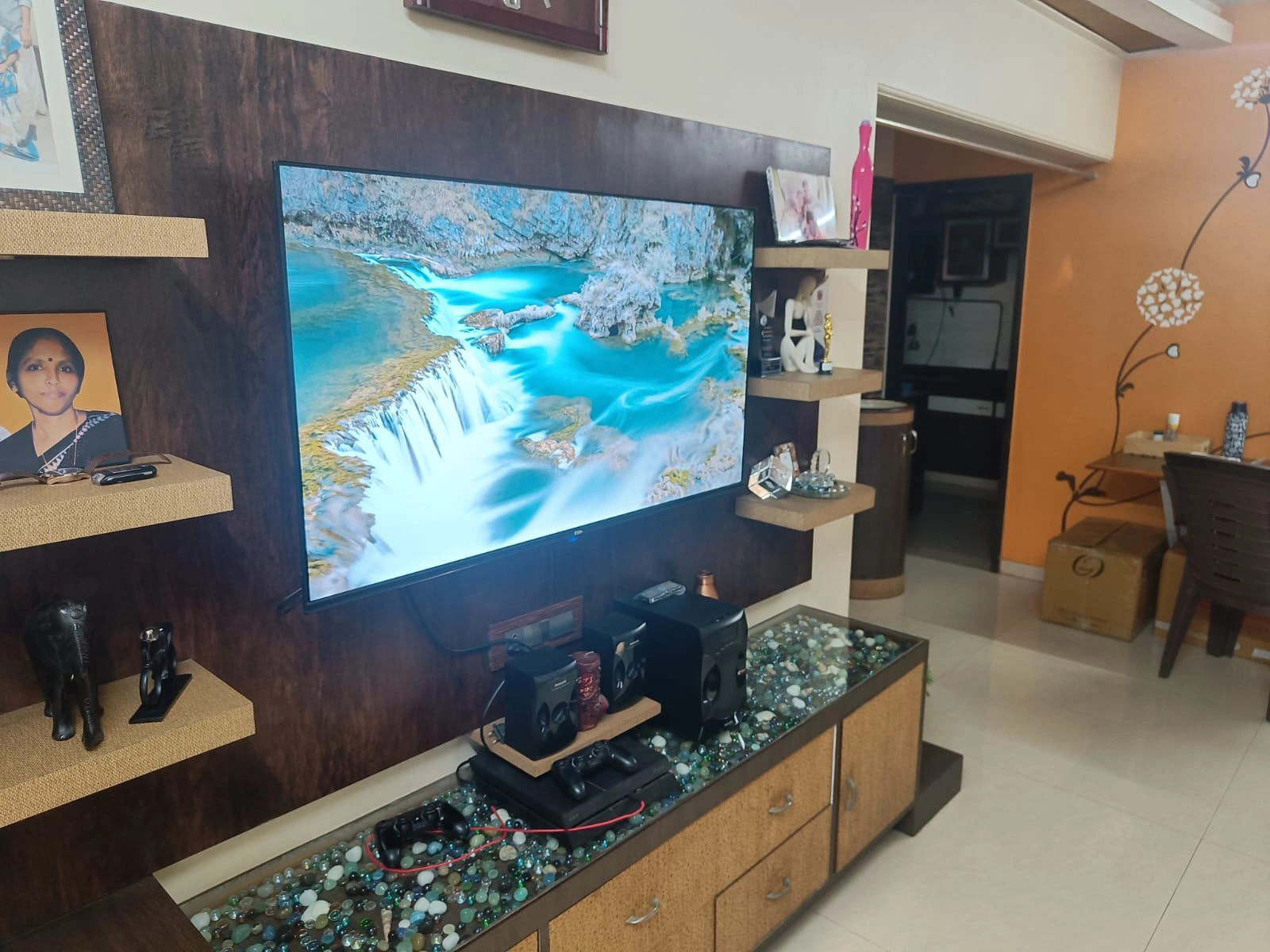 2 BHK Flat for Rent in Pai Niwas, Goregaon West