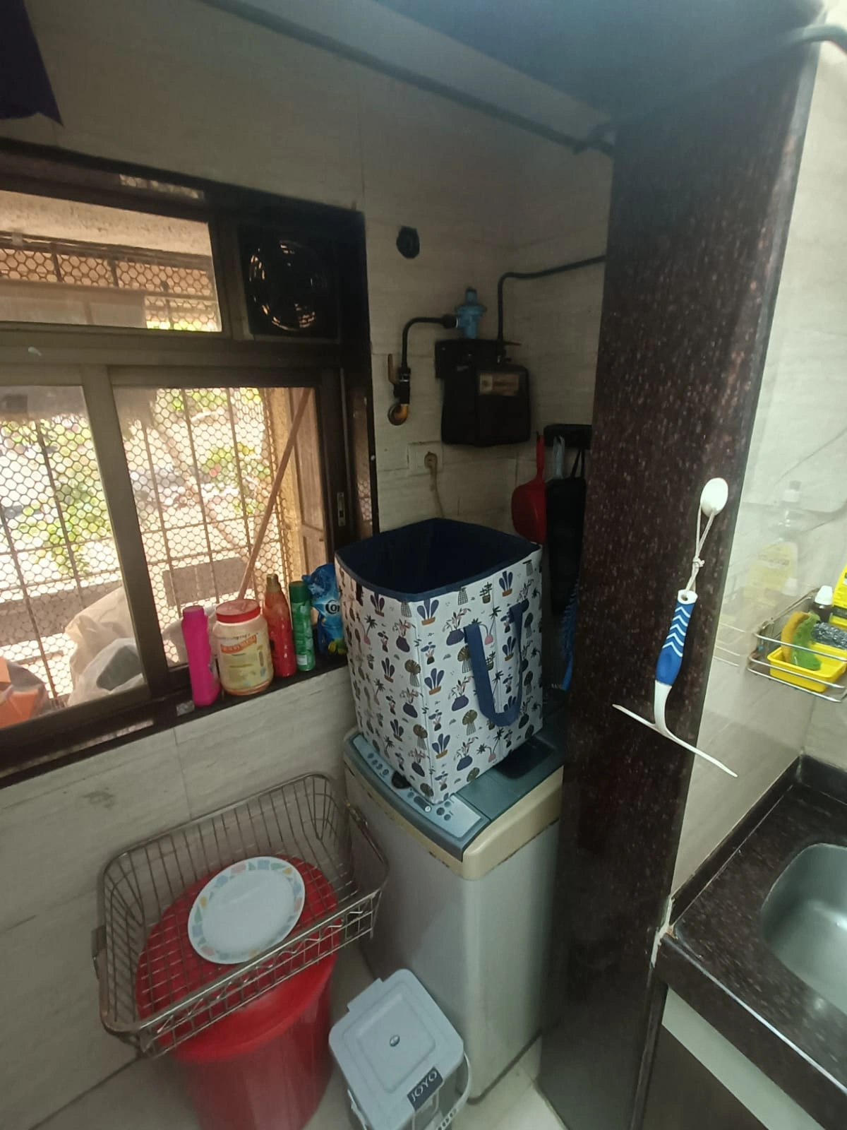 2 BHK Flat for Rent in Pai Niwas, Goregaon West