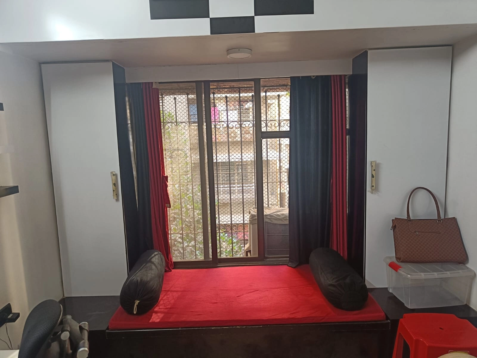 2 BHK Flat for Rent in Pai Niwas, Goregaon West